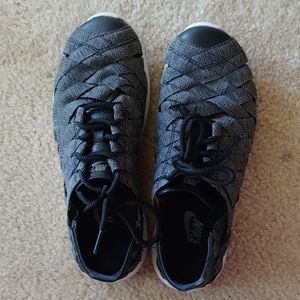 Cute Woven style women's Nike shoes